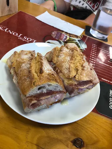 Bodega Los Tony's. (Laredo)