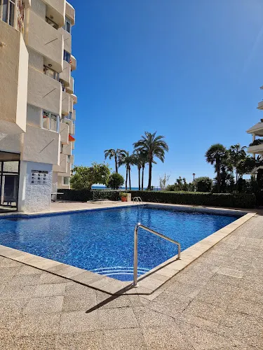 Azul - Estudio con vistas al mar, piscina y acceso directo a la playa by Redi