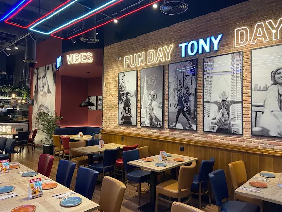 Tony Roma's