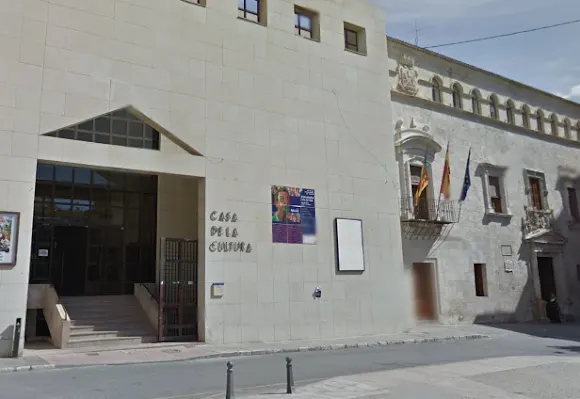 Biblioteca Pública Municipal Miguel Hernández - Villena