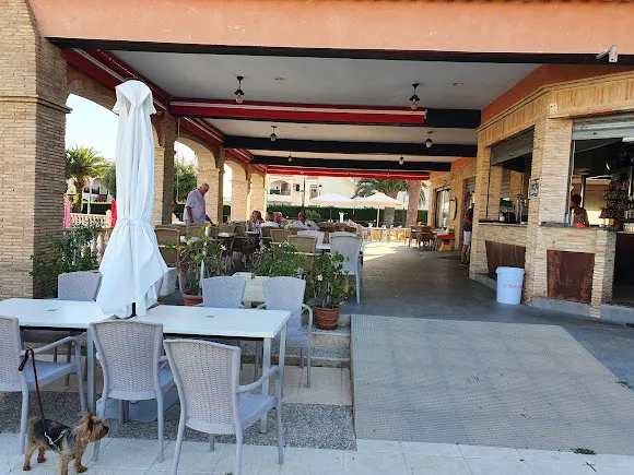 Piscina Bar - Las Chismosas