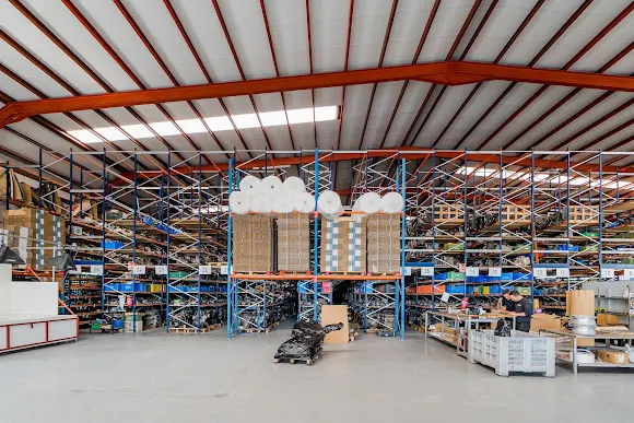 AUTODESGUACE GOMEZ S.L. - Tienda de repuestos para automóviles en Catral