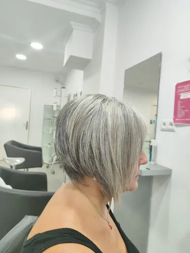 Ana Navarro Estilistas - Elche