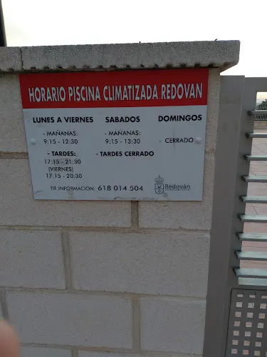 Piscina climatizada Municipal - Redovan