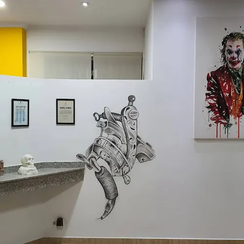 Old Dog - Tienda de piercings y tatuajes en Ondara